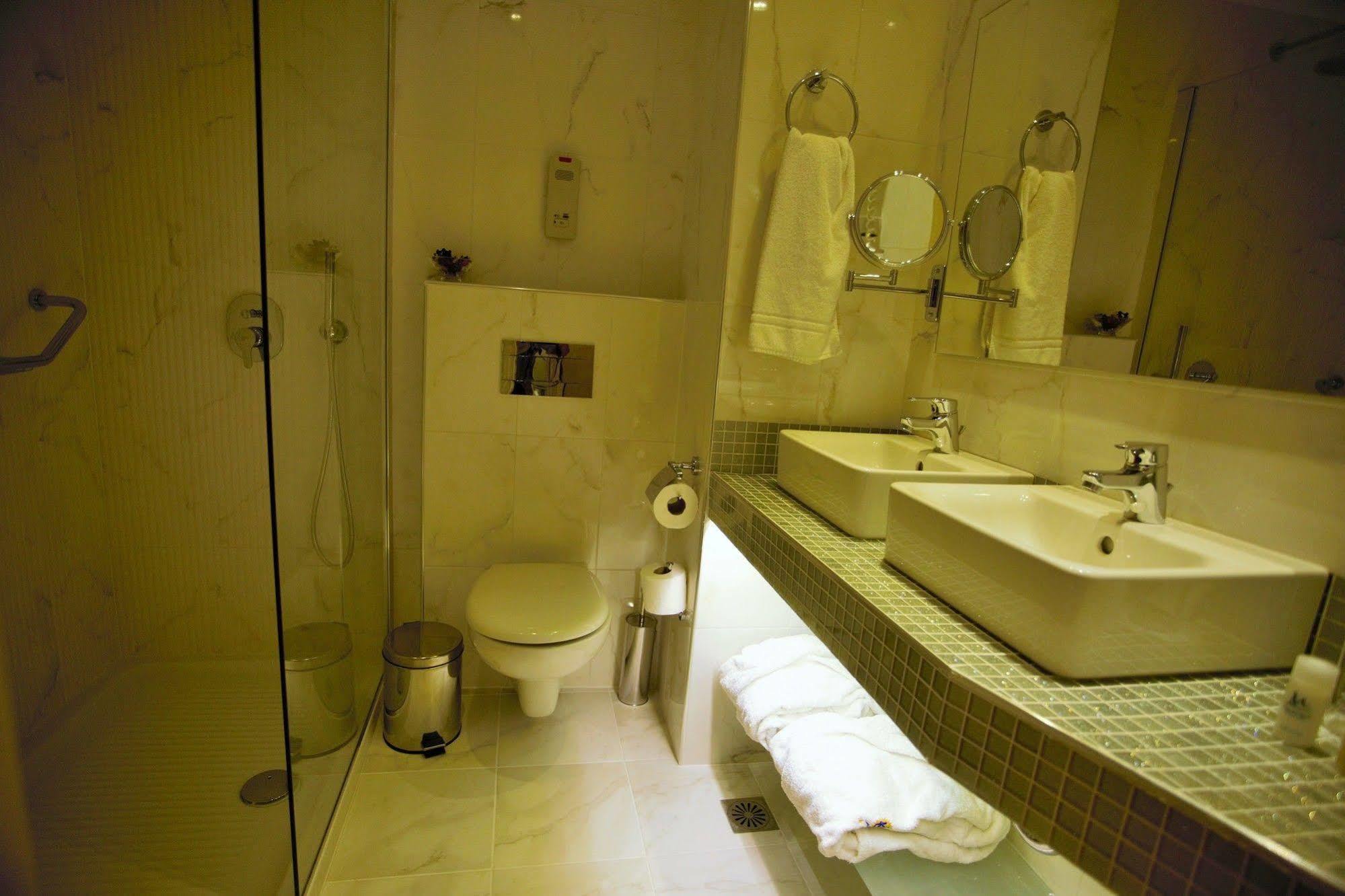 Kolymbia Bay Art Boutique Hotel - Adults Only Exterior foto